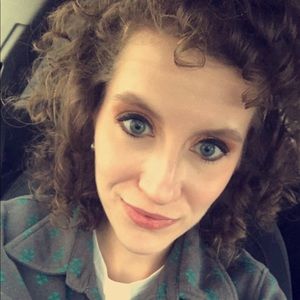 Meet your Posher, Karrie